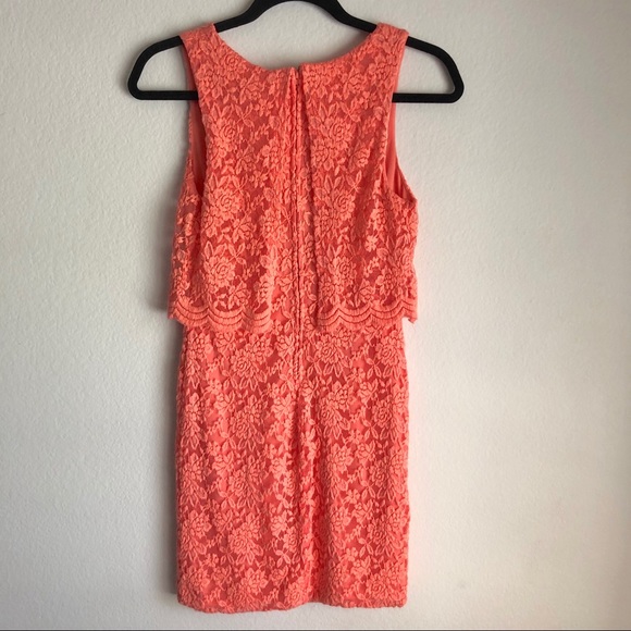 Coral lace bodycon dress - Picture 2 of 6